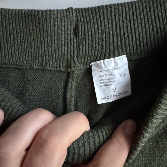 Olive Green Knit Lounge Set Cozy Minimalist Sweater & Wide Leg Pants M - Picture 5 of 5